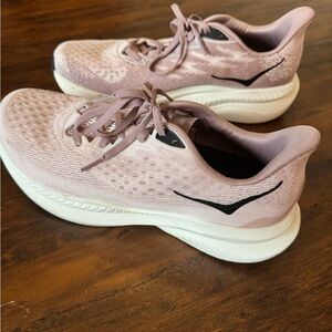 Hoka Mach 6